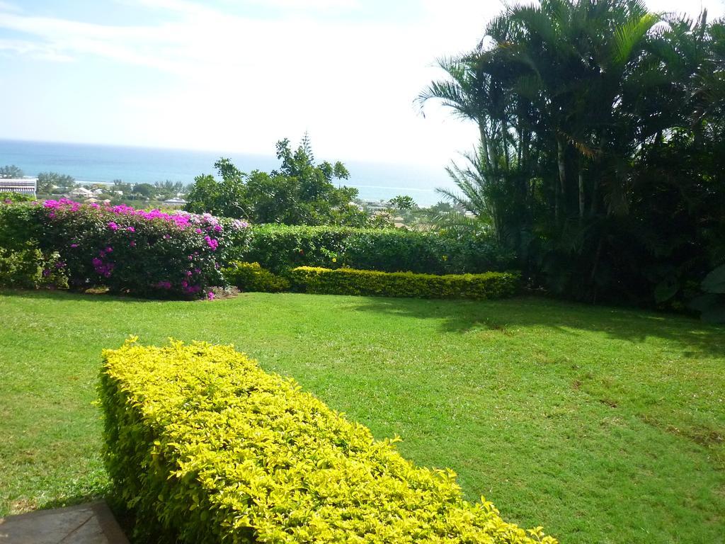 Flamboyant Ocean View - Ex Hillside Haven Apartman Tamarin Kültér fotó